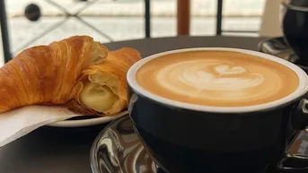 Expose Schlüsselübergabe für ein neues Kapitel: Charmantes Café im Herzen Wiens sucht Nachfolger:in