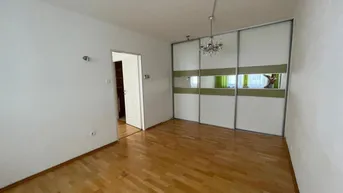 Expose Ruhige, helle Single- oder Pärchenwohnung in sehr gutem Zustand