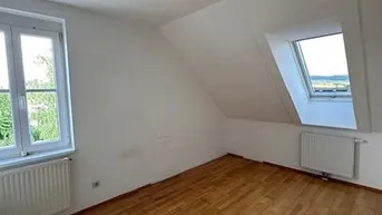 Expose lichtdurflutete Dachgeschoßwohnung