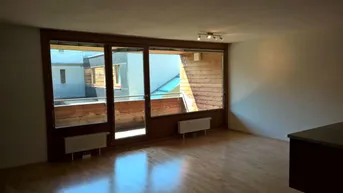 Expose sonnige Wohnung Breitenleerstrasse 232