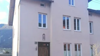 Expose Teilsanierte Endreihenhaushälfte in Schwaz – Stadtrandlage, schöner Garten