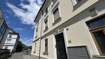 Expose Wunderschöne Altbauwohnung in Bestlage - provisionsfrei