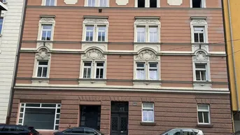 Expose (Provisionsfrei!) Wunderschöne 3-Zimmer Altbauwohnung mit Südbalkon und Flair
