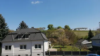 Expose Einfamilienhaus mit großem Grundstück &amp; großer Halle zu verkaufen