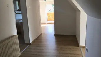 Expose Mansardenwohnung Stadtrand zu Linz - St. Martin/ Traun, ruhig, Garten, Balkon überdacht,