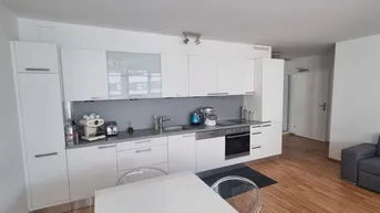 Expose HOCHWERTIGE 3-ZIMMER-WOHNUNG mit optionaler Garage. Provisionsfrei, direkt vom Eigentümer