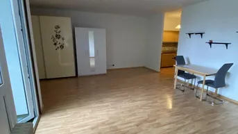 Expose Zentrale Wohnung mit Tiefgaragenplatz &amp; Balkon