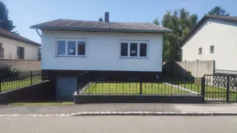 Expose Privatverkauf Einfamilienhaus mit überdachtem Pool im Garten und Familiensauna im Keller