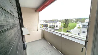 Expose Schöne 3-Zimmer Wohnung mit Süd-West Loggia