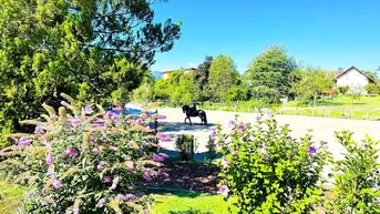 Expose Einzigartiger Landsitz mit Pferdestall, Reitplatz &amp; zwei Appartements – Naturparadies nahe Klagenfurt!
