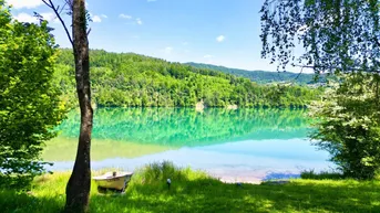 Expose Einfamilienhaus mit großem Grundstück, Nebengelass, Bergblick &amp; Ausbaupotenzial – ideal für Naturliebhaber, Tierhalter oder Familien