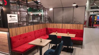 Expose Kleine Bar im Zentrum von Kufstein - sonniger Gastgarten