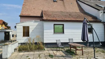Expose Massives Haus mit Ausbaumöglichkeit, Garage und idealer Gartengröße!