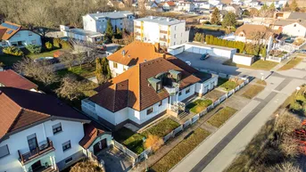 Expose Familien-Villa mit Pool, Garten &amp; EntwicklungsPotential