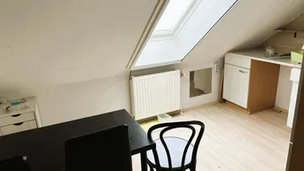 Expose Dachgeschosswohnung mit Blick an die Donau