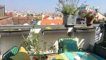 Expose Lang oder Kurz mieten: Sonnige Dachterrassenwohnung, 1,5 Zimmer neben Schönbrunn, U4/U6, komplett ausgestattet u möbliert
