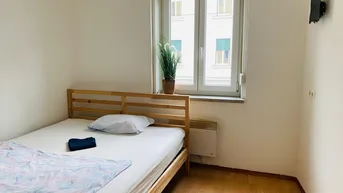 Expose Möbliertes 15m² Zimmer in zentraler Lage (Altbau)