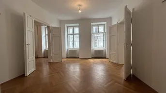 Expose Exklusive Stadtwohnung mit 3 Zimmern - 116m² in zentraler Lage