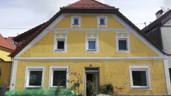 Expose Charmante 95 m² Erdgeschosswohnung mit hochwertiger Küche, Holzofen &amp; großem Parkplatz in Eferding zu vermieten
