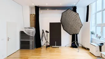 Expose Fotograf im Kunst- und Kulturbereich vergibt "Co-Working" Platz im Fotostudio