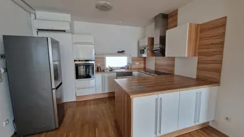 Expose Modernes Zuhause mit Loggia &amp; Tiefgarage – Ideal für Familien oder als WG!