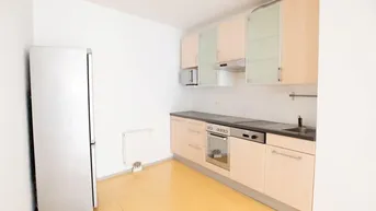 Expose *Ohne Makler* Schöne, moderne 2 Zimmer-Wohnung direkt bei U6 inkl.Pool, Sauna &amp; Fitnessraum