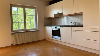 Expose Dornbirn - Zentrum: Charmante 2-Zi.-DG-Wohnung, Neue Küche!