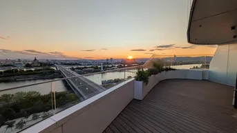 Expose Luxury 3-BR Apartment w full city view | +58m² Terrace | Pool, Gym, Concierge &amp; Lounges | Near UNO City, VIS &amp; City center | No Agent Fee