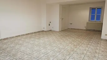 Expose DB IMMOBILIEN | Büro / Einzelhandel Lokal in Seitengasse der Brucker Fußgänger Zone zu mieten!