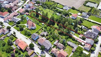 Expose DB IMMOBILIEN | Traumhaftes Baugrundstück mit Zweifamilienhaus