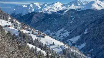 Expose Charmantes 4* Hotel in sehr beliebter Ferienregion im Paznauntal (Tirol)