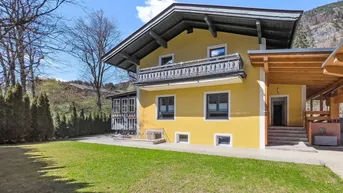 Expose FAMILIENIDYLLE MIT CHARME – MODERNISIERTES EINFAMILIENHAUS MIT GROSSEM GARTEN IN UNKEN
