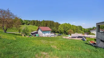 Expose TRAUMHAFTES BAUGRUNDSTÜCK IN ALTMÜNSTER – RUHIGE LAGE MIT VIEL ENTWICKLUNGSPOTENZIAL