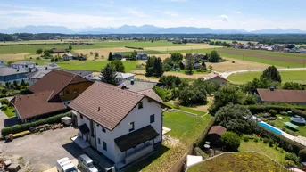 Expose Neuwertiges Traumhaus mit Aussicht in bester Lage von St. Georgen bei Salzburg