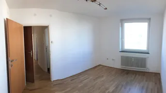 Expose 2-Zimmer Wohnung, hell, frisch saniert. ideal auch als WG