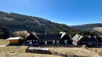 Expose Charmantes Haus in Knappenberg – Zwischen Himmel und Hügeln