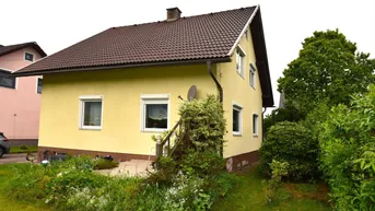 Expose Wohnhaus im Garten
