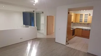 Expose Vermiete schöne 4 - Zimmer Wohnung in einer ruhigen und dennoch zentralen Lage!