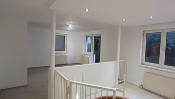 Expose Vermiete schöne 4 - Zimmer Wohnung in einer ruhigen und dennoch zentralen Lage!