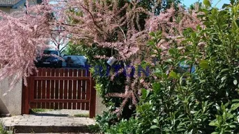Expose Einfamililienhaus mit zwei Wohneinheiten und großem Garten in ruhiger Lage – Rutzendorf