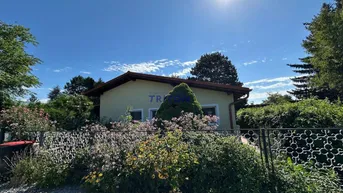 Expose Ferienhaus mit Wintergarten und privatem Seezugang