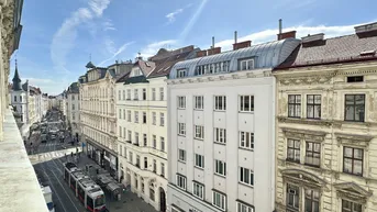 Expose With Video! 1 to 6 months rental period! Beautiful furnished 3-room apartment in prime location!