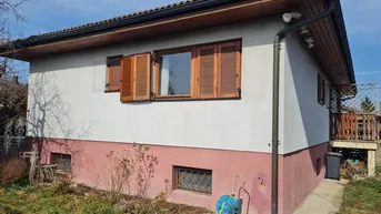 Expose Preiswerter Bungalow für die ganze Familie mit Pool und Garage