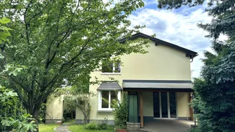 Expose Idyllisches Wohnen! Einfamilienhaus mit uneinsehbarem Garten in absoluter Ruhelage am Laaer Berg