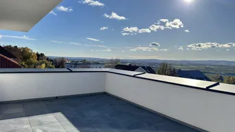 Expose Moderne, familienfreundliche &amp; lichtdurchflutete Doppelhaushälfte mit Fernblick zur MIETE