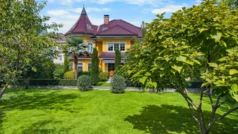 Expose Neubau-Villa mit parkähnlichem Garten: elegantes Stadt-Domizil oder repräsentativer Firmensitz