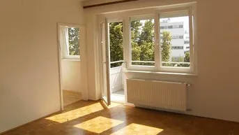 Expose Studentenhit für TU Studierende - Wunderschöne 34m2 Wohnung im 4. Stock mit riesigem Balkon, inkl. Parkplatz, neben TU Graz Inffeldgasse, keine Provision