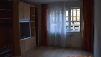 Expose Modernisierte Wohnung mit zweieinhalb Zimmern sowie Balkon und EBK in Innsbruck Zentrum