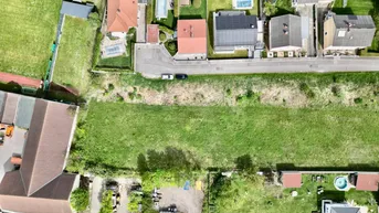 Expose Teilung abgeschlossen, 700 qm Grundstücksfläche, mehrere Wohneinheiten möglich!