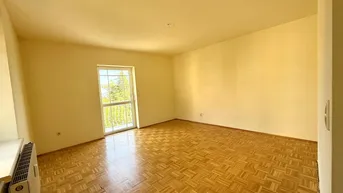 Expose Geräumige Einzimmerwohnung im idyllischen Sankt Radgund zu vermieten!